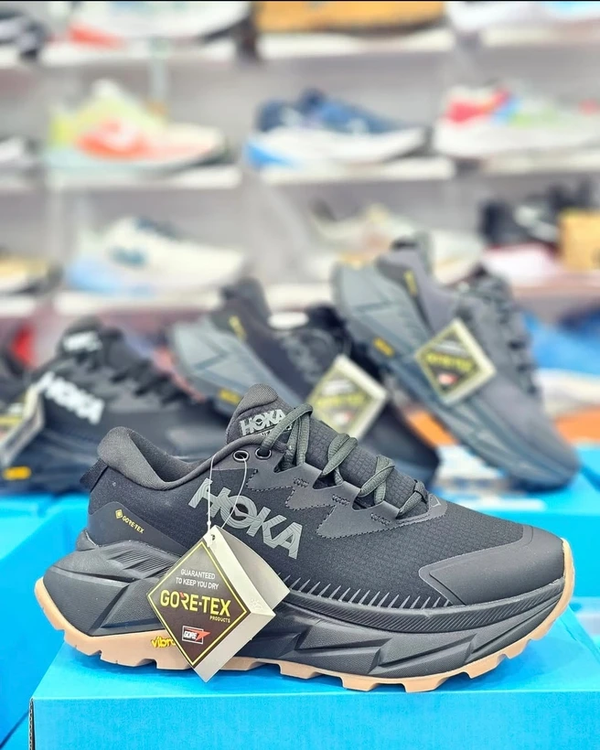 کتونی هوکا اسکای لاین گورتکس ضد آب Hoka skyline shoes گورتکس کف ویبرام ساخت ویتنام سایز ۴۰ الی۴۵ فروش عمده و تک، ضمانت کالا