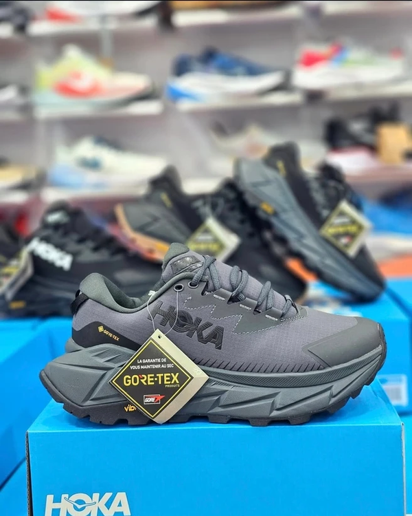 هوکا اسکای لاین گورتکس ضد آب Hoka skyline shoes گورتکس کف ویبرام ساخت ویتنام سایز ۴۰ الی۴۵ فروش عمده و تک، ضمانت کالا