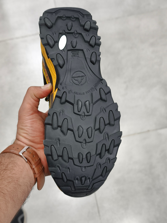 کتونی طبیعت گردی لاسپورتیوا آکاشا ساخت ویتنام La Sportiva Akasha/سایز ۴۰ تا ۴۵/جعبه بارکددار فروش عمده و تک