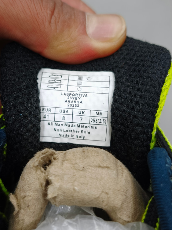 کفش طبیعت گردی لاسپورتیوا آکاشا ساخت ویتنام La Sportiva Akasha/سایز ۴۰ تا ۴۵/جعبه بارکددار فروش عمده و تک