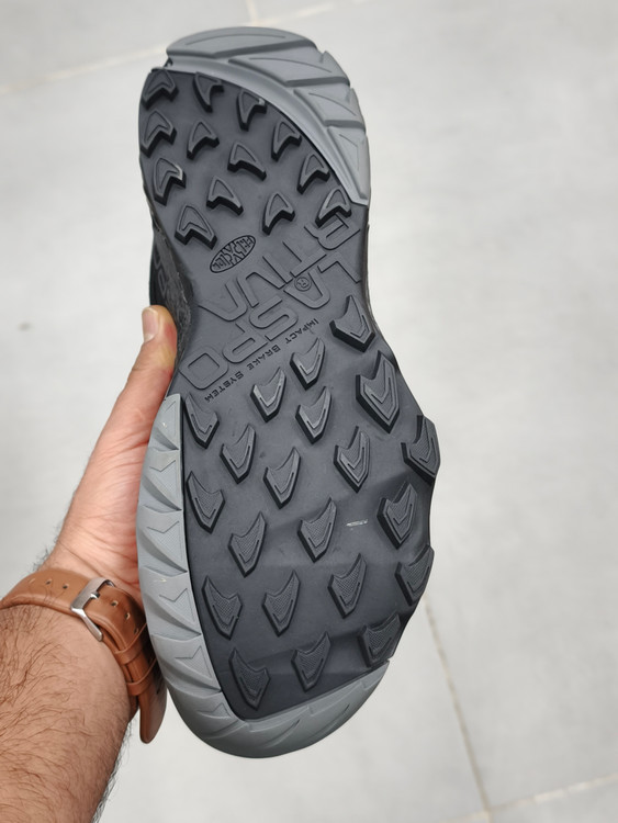 کتونی طبیعت گردی لاسپورتیوا آکاشا ساخت ویتنام La Sportiva Akasha/سایز ۴۰ تا ۴۵/جعبه بارکددار فروش عمده و تک