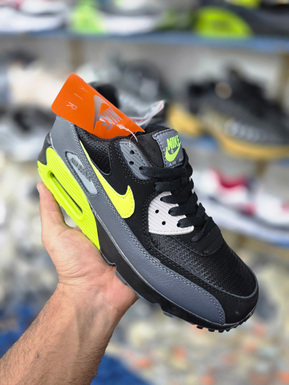 کتونی نایک ایرمکس/Nike air max vietnam/ساخت ویتنام/سایز ۴۰ تا ۴۵/فروش بصورت عمده و تک