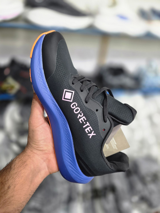 کفش ویتنامی اسیکس ضد آب مدل ژل پلاس 14/ Asics Gel_pulse 14 Gore tex/ساخت ویتنام/سایز ۴۰ تا ۴۵ همراه با جعبه بارکد دار/فروش تک و عمده