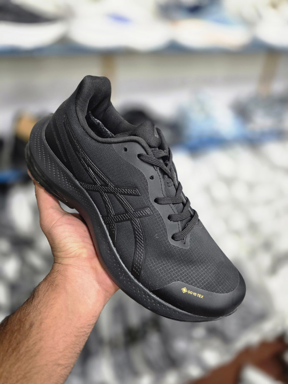 کتونی اسیکس ضد آب مدل ژل پلاس 14/ Asics Gel_pulse 14 Gore tex/ساخت ویتنام/سایز ۴۰ تا ۴۵ همراه با جعبه بارکد دار/فروش تک و عمده