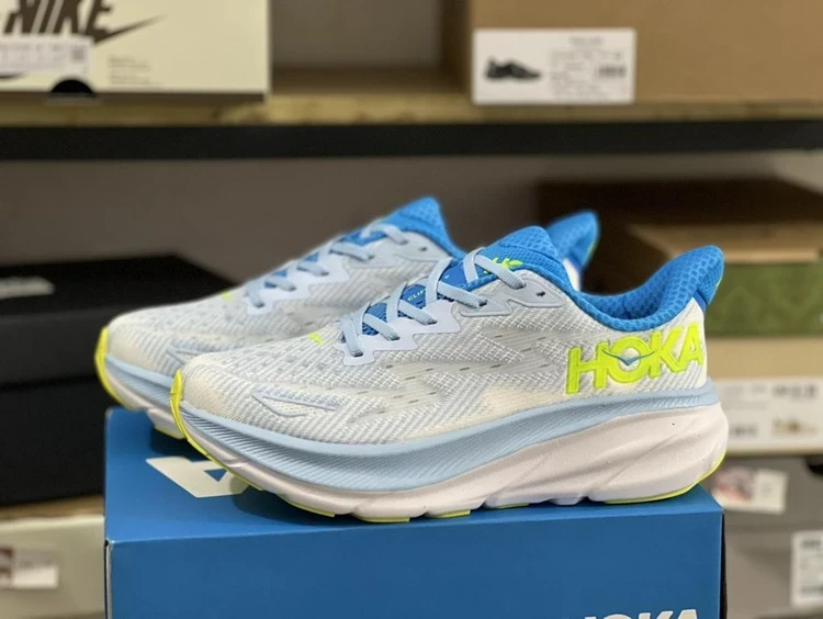 کفش هوکا کلیفتون 9/ Hoka Clifton9/ساخت ویتنام/فروش بصورت عمده و تک . سایز ۴۰ تا ۴۵