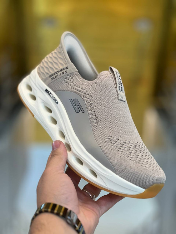 کفش اسکیچرز اسلیپ اینزگو والک/Skechers GOwalk Slip-ins/ساخت ویتنام/فروش عمده و تک/سایز ۴۰ تا۴۵