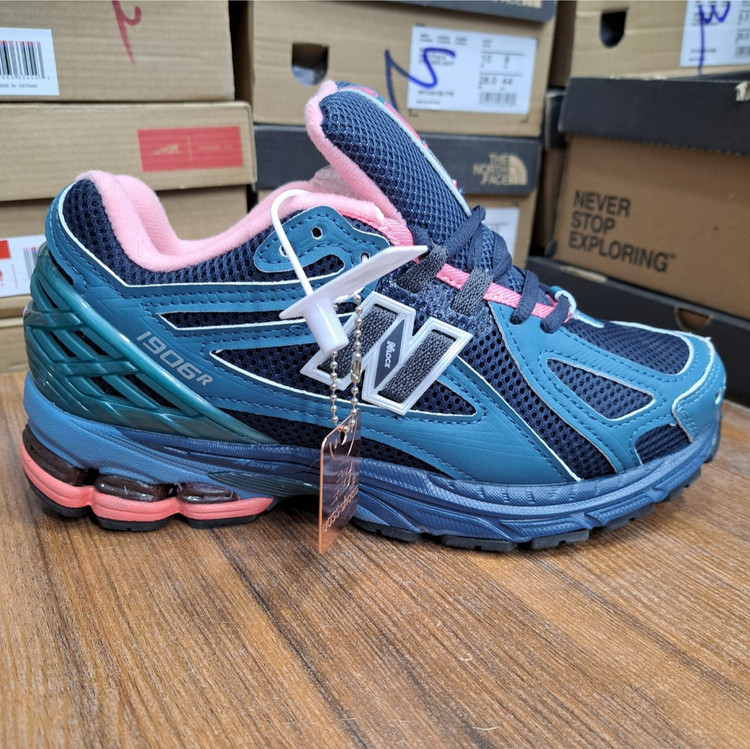 کتونی نیوبالانس ۱۹۰۶/Newbalance 1906/ سایز۴۰الی ۴۵/ساخت ویتنام/فروش بصورت عمده و تک/ضمانت کالا