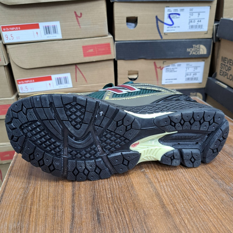 کفش ویتنامی نیوبالانس ۱۹۰۶/Newbalance 1906/ سایز۴۰الی ۴۵/ساخت ویتنام/فروش بصورت عمده و تک/ضمانت کالا