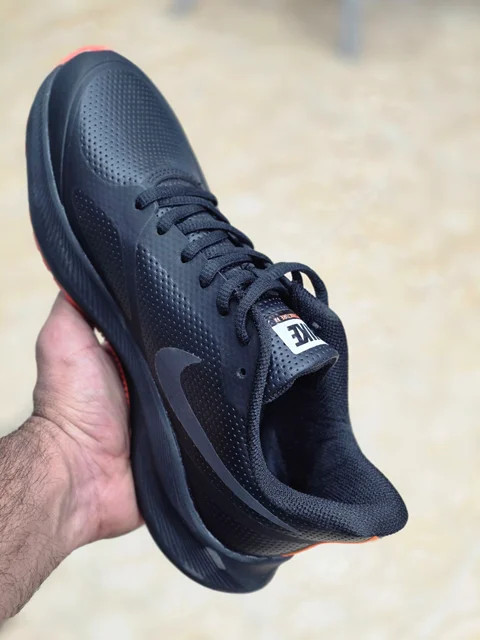 کفش نایک رانینگ گاید ۱۰رویه چرم و ضدآب/guide 10/ساخت ویتنام/ سایز ۴۰تا ۴۵ ،پایین ترین قیمت