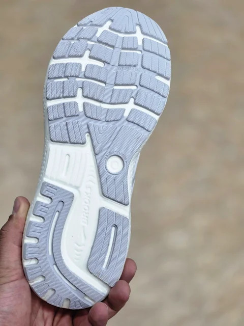 کفش بروکس گاست ۱۶رانینگ و پیاده رویی/ساخت ویتنام/Brooks Ghost ۱۶/سایز ۴۰تا ۴۵/فروش عمده و تک