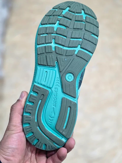 کفش بروکس گاست ۱۶رانینگ و پیاده رویی/ساخت ویتنام/Brooks Ghost ۱۶/سایز ۴۰تا ۴۵/فروش عمده و تک