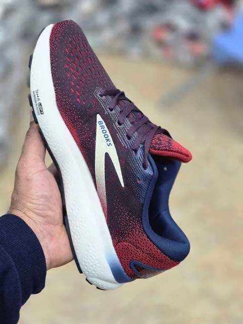 کفش بروکس گاست ۱۶رانینگ و پیاده رویی/ساخت ویتنام/Brooks Ghost ۱۶/سایز ۴۰تا ۴۵/فروش عمده و تک