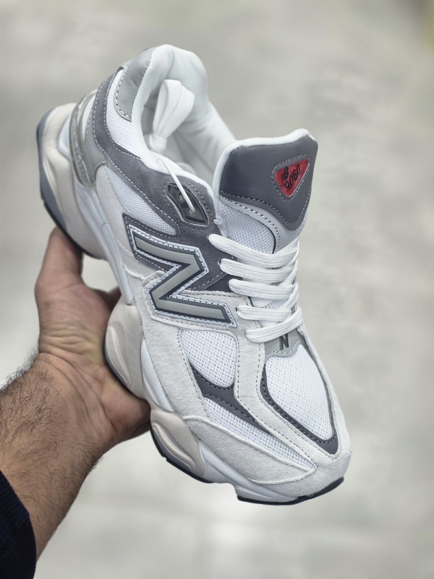 کفش نیوبالانس ۹۰۶۰/ Newbalance 9060/ ساخت ویتنام/ سایز ۴۰الی ۴۵ فروش عمده و تک