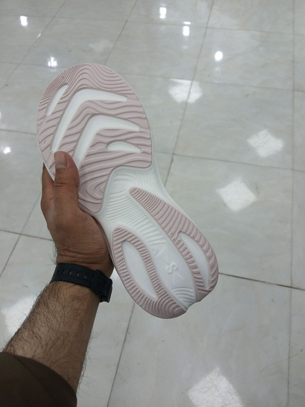 کفش اسکیچرز هایپر بوس skechers Hyper Burst ساخت ویتنام سایز ۳۷تا۴۰فروش عمده و تک ضمانت کالا