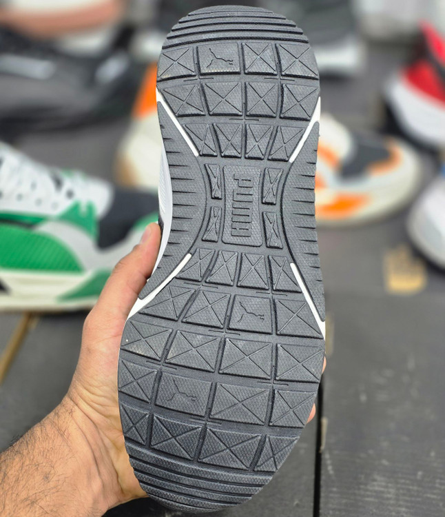کفش ورزشی پوما ترینیتی 2 / puma trinity 2 / ساخت ویتنام کیفیت مسترکوالیتیA/ سایز ۴۰ الی ۴۵/
