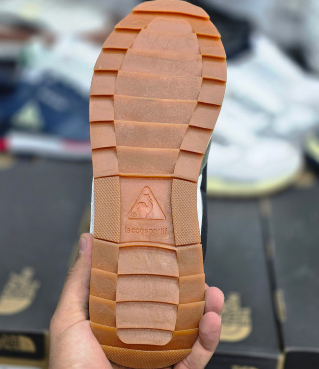 کتونی خروس نشان le coq sportif / ساخت ویتنام / سایز ۴۰ الی ۴۵/ضمانت کالا/فروش تک و عمده