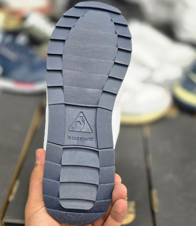 کتونی خروس نشان le coq sportif / ساخت ویتنام / سایز ۴۰ الی ۴۵/ضمانت کالا/فروش تک و عمده