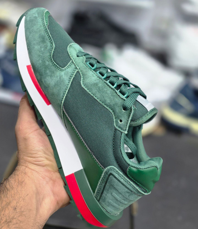 کتونی خروس نشان le coq sportif / ساخت ویتنام / سایز ۴۰ الی ۴۵/ضمانت کالا/فروش تک و عمده