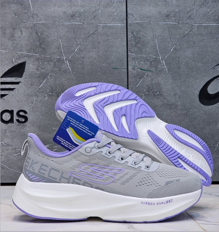 کتونی اسکیچرزSkechers Gorun Carbon-Infusedساخت ویتنام سایز 37الی 40 فروش بصورت تکی و عمده