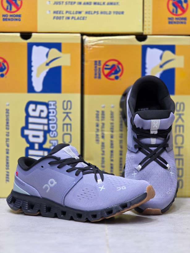 کفش آن رانینگ On Running X 4ساخت ویتنام سایز ۴۰الی ۴۵،کیوسی درچندین رنگ با جعبه بارکددار، فروش تکی و عمده