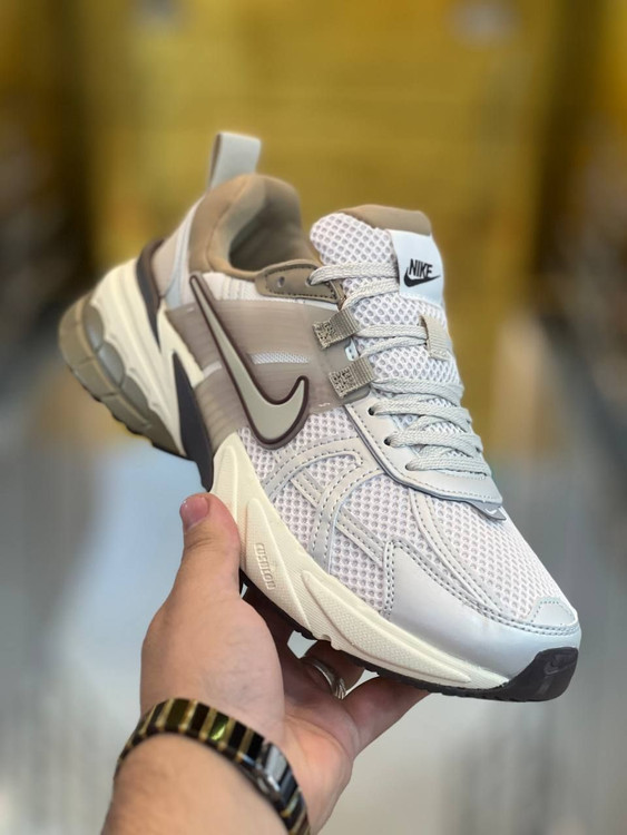 کتونی نایک وی تو کی Nike V2k Run/ساخت ویتنام/سایز ۴۰الی ۴۵/باجعبه بارکد دار