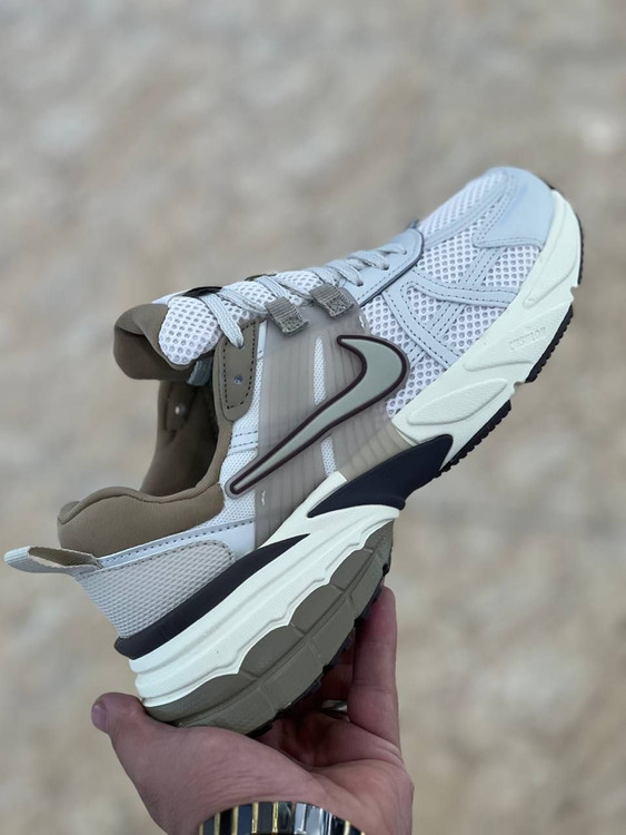 کتونی نایک وی تو کی Nike V2k Run/ساخت ویتنام/سایز ۴۰الی ۴۵/باجعبه بارکد دار