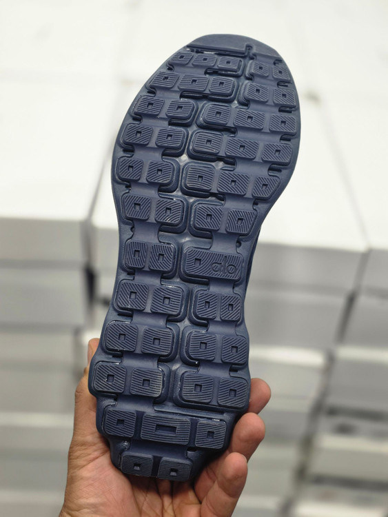 کتونی ویتنامی الو Alo Yoga Alo Runner sneakers/ساخت ویتنام/سایز ۴۰تا ۴۵/فروش عمده و تک/ضمانت کالا