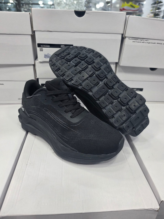 کتونی ویتنامی الو Alo Yoga Alo Runner sneakers/ساخت ویتنام/سایز ۴۰تا ۴۵/فروش عمده و تک/ضمانت کالا