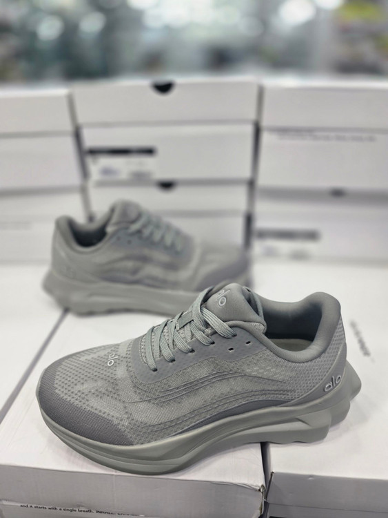 کتونی ویتنامی الو Alo Yoga Alo Runner sneakers/ساخت ویتنام/سایز ۴۰تا ۴۵/فروش عمده و تک/ضمانت کالا