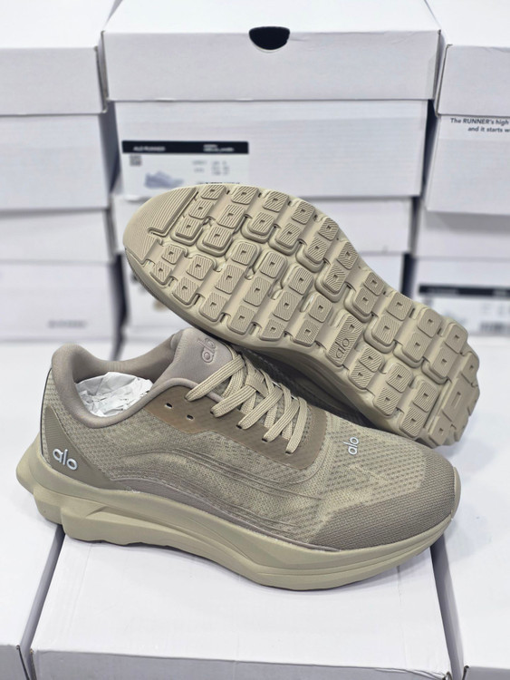 کتونی ویتنامی الو Alo Yoga Alo Runner sneakers/ساخت ویتنام/سایز ۴۰تا ۴۵/فروش عمده و تک/ضمانت کالا