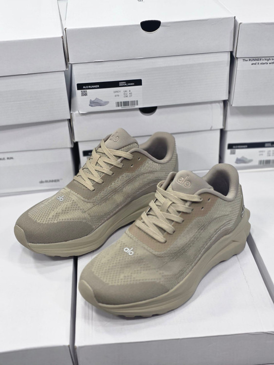 کتونی ویتنامی الو Alo Yoga Alo Runner sneakers/ساخت ویتنام/سایز ۴۰تا ۴۵/فروش عمده و تک/ضمانت کالا