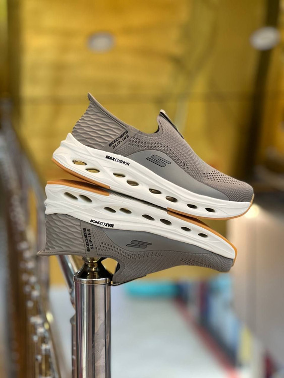 کفش اسکیچرز طبی و راحتی گو والکSkechers go walk/ساخت ویتنام/مخصوص پیاده روی و روز مرگی/سایز ۴۰ الی ۴۵/مستر کوالیتی A