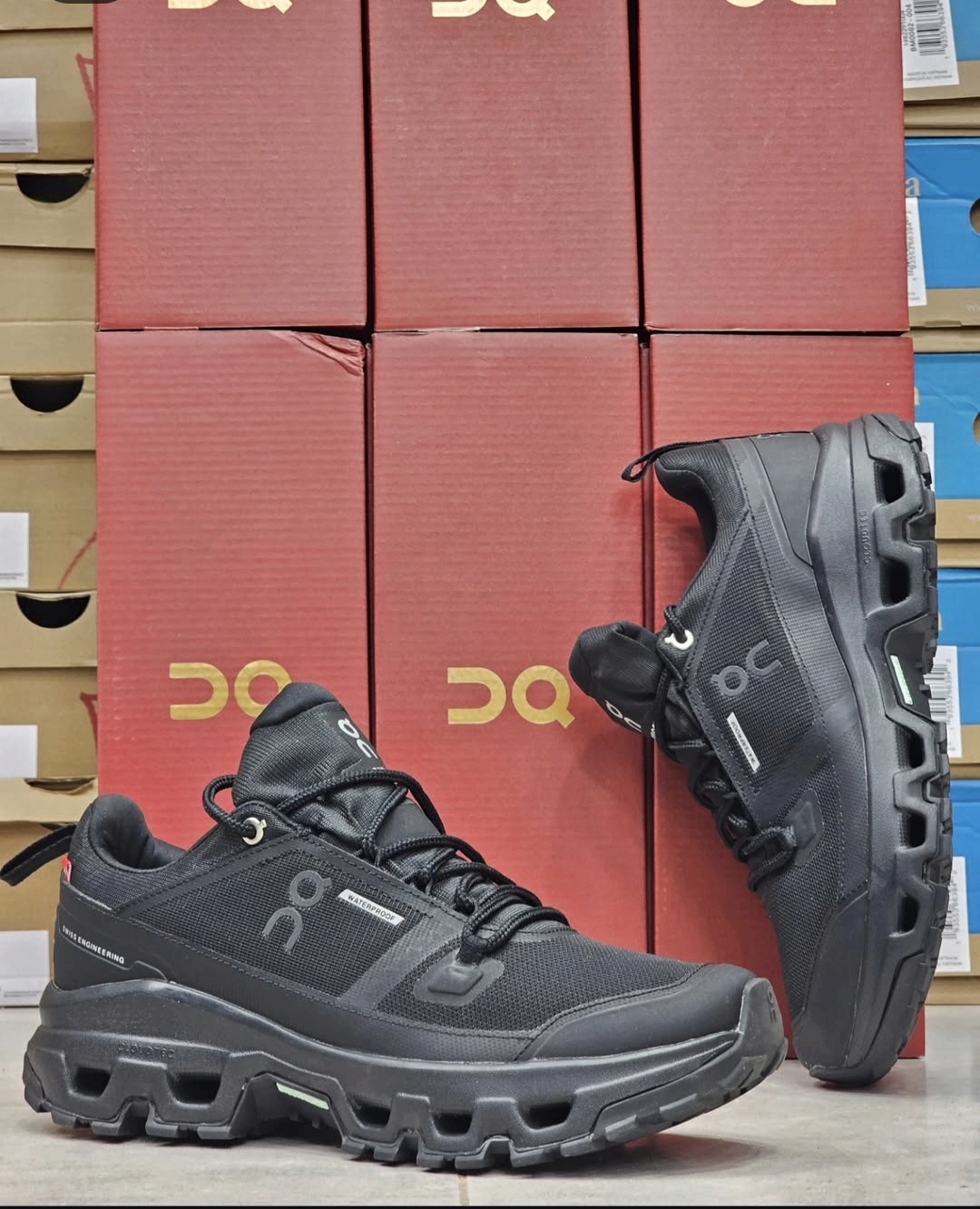 کتونی آن رانینگ کیوسی گورتکس ضد آب | On Running Cloud tech phase Gore Tex/ساخت ویتنام/سایز ۴۰ تا ۴۵/فروش عمده و تک