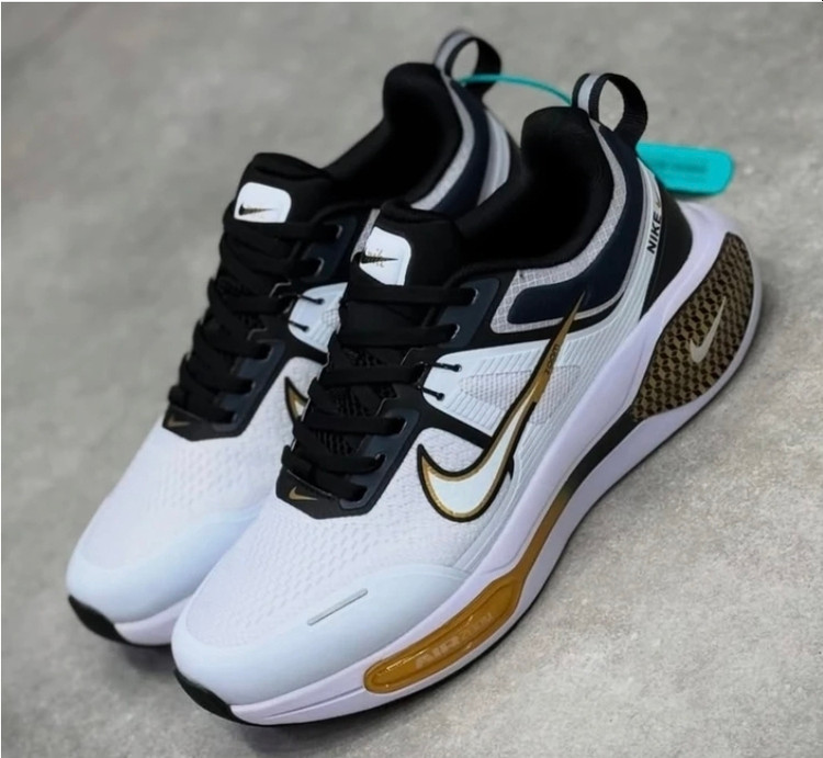 نایک ایر زوم باجعبه بارکددار سایز:40تا 45 در 6 رنگ شیک .Nike Air zoom