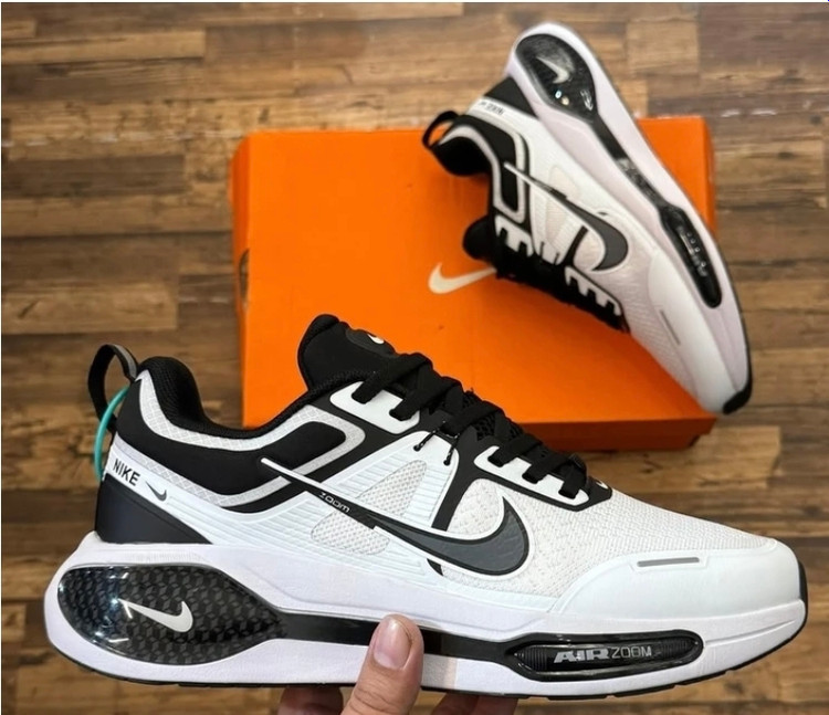 نایک ایر زوم باجعبه بارکددار سایز:40تا 45 در 6 رنگ شیک .Nike Air zoom