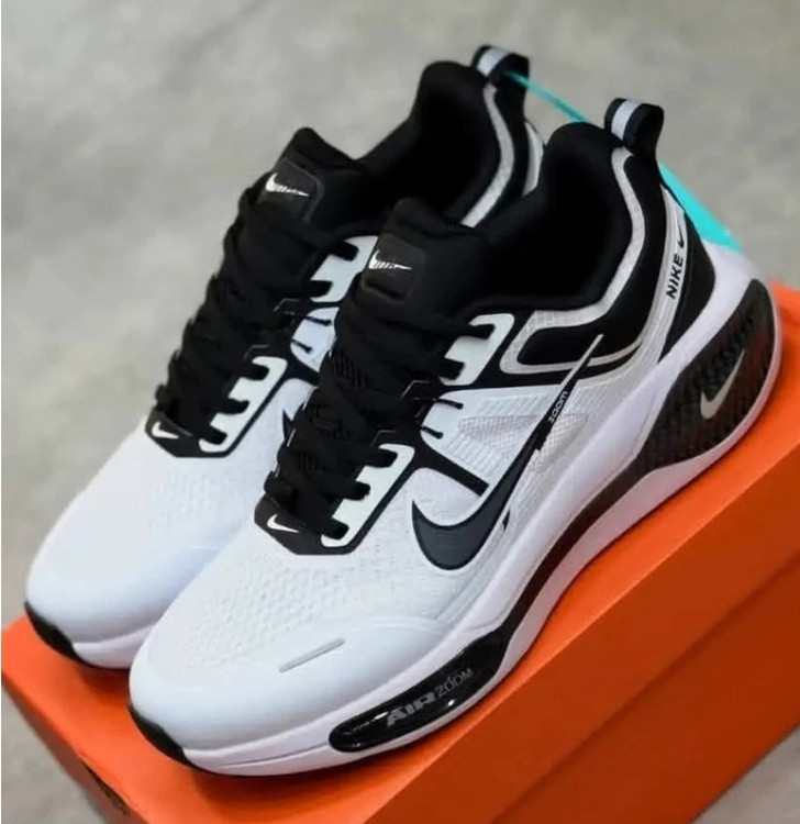 نایک ایر زوم باجعبه بارکددار سایز:40تا 45 در 6 رنگ شیک .Nike Air zoom