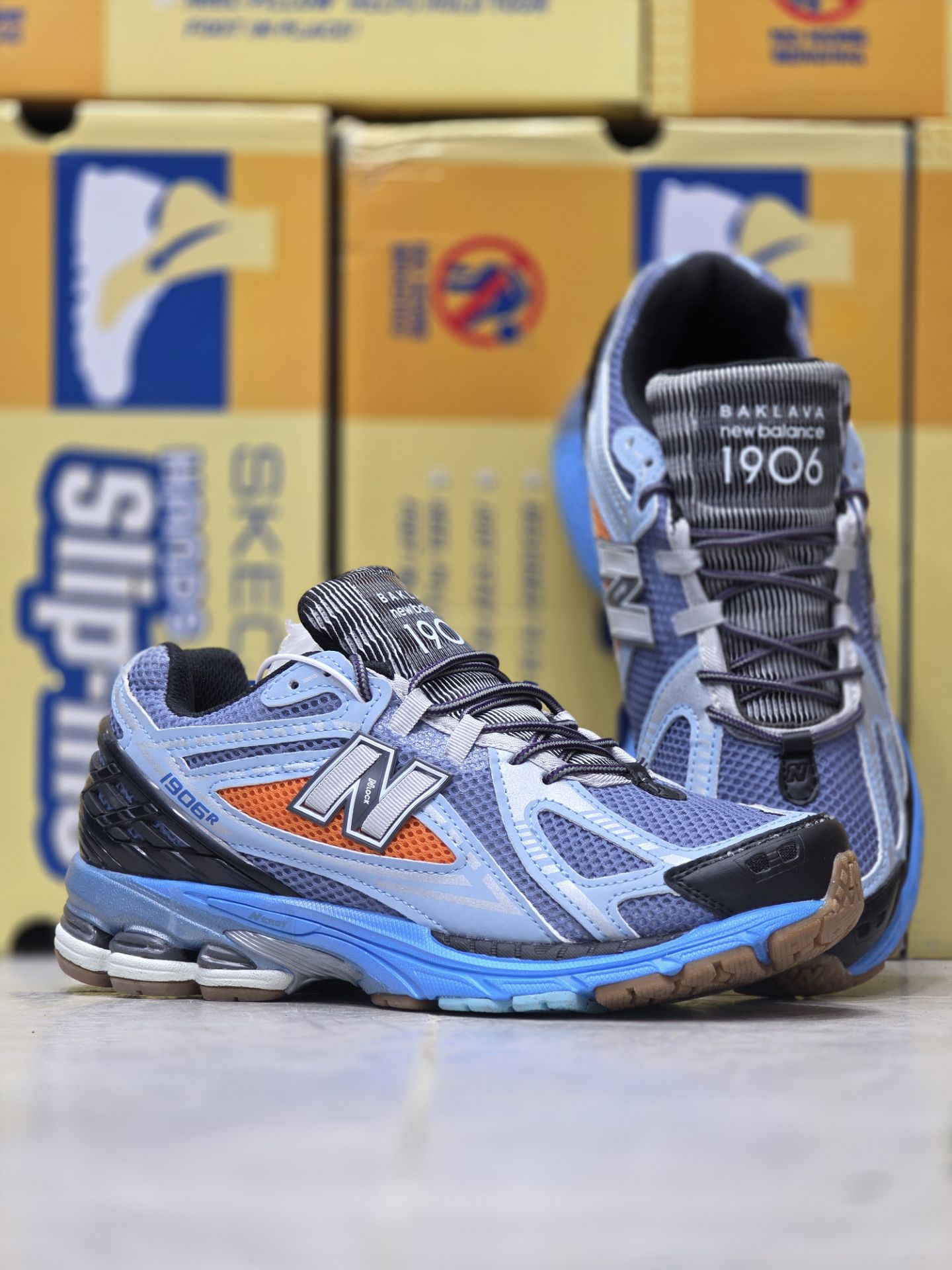 کتونی نیوبالانس ۱۹۰۶/Newbalance 1906/ سایز۴۰الی ۴۵/ساخت ویتنام/فروش بصورت عمده و تک/ضمانت کالا