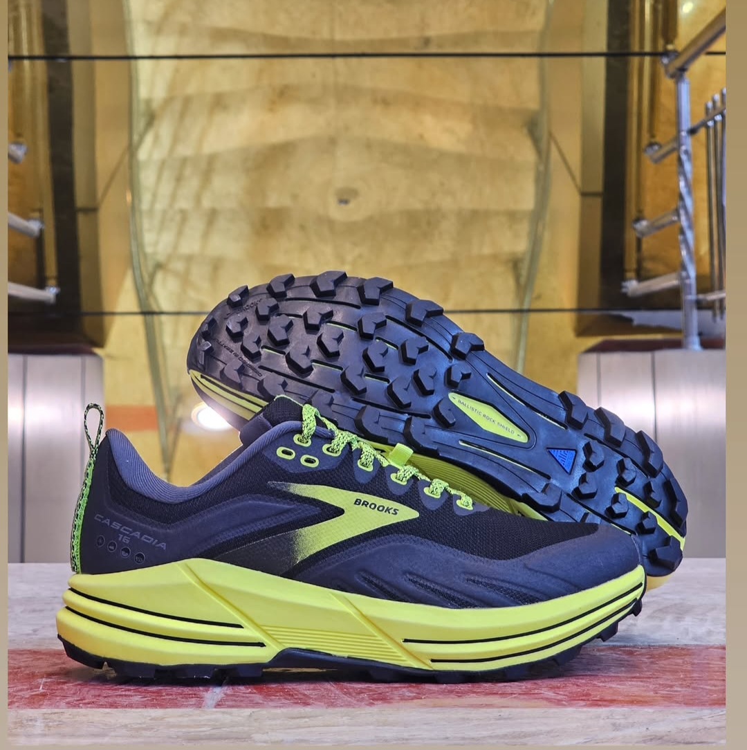 کتونی بروکس کاسکادیا 16/Brooks cascadia16/ ساخت ویتنام /همراه با جعبه/سایز ۴۰ تا ۴۵/فروش تک و عمده
