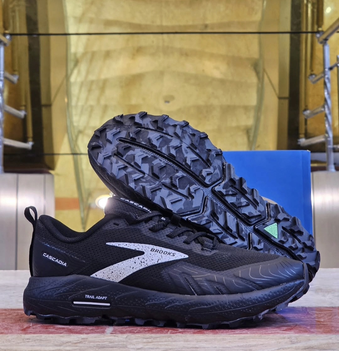 کتونی بروکس کاسکادیا 17/ Brooks Cascadia 17 /ساخت ویتنام/ سایز 40 تا 45 / فروش عمده و تک