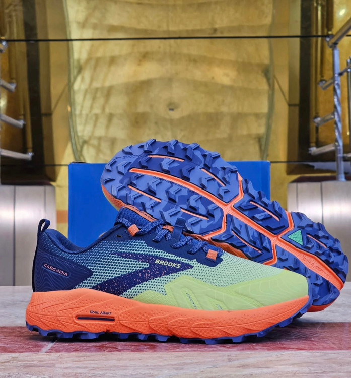 کتونی بروکس کاسکادیا 17/ Brooks Cascadia 17 /ساخت ویتنام/ سایز 40 تا 45 / فروش عمده و تک