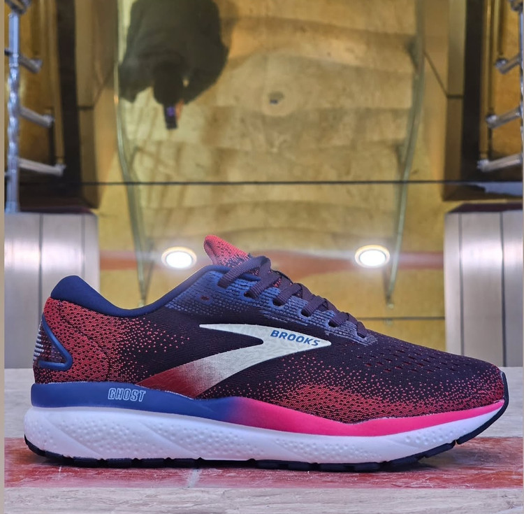 کتونی بروکس گاست ۱۵/Brooks Ghost 15/ساخت ویتنام/سایز ۴۰تا ۴۵/فروش عمده و تک