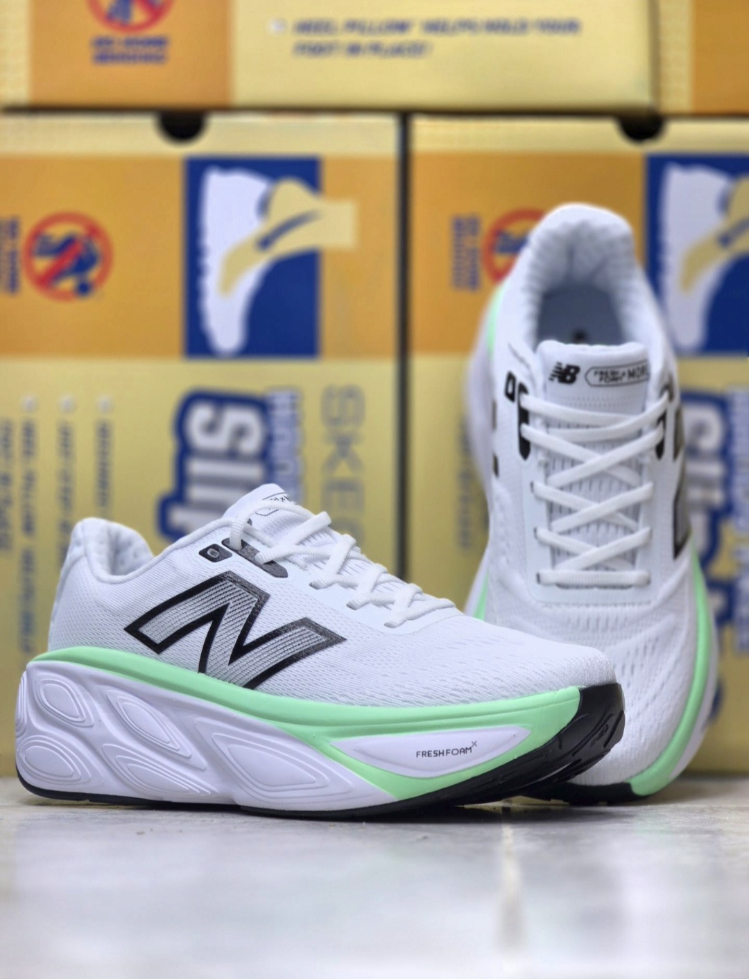 کتونی نیوبالانس فرش فوم/New balance freshfoam x more /ساخت ویتنام/سایز ۴۰ تا ۴۵/ فروش تکی و عمده