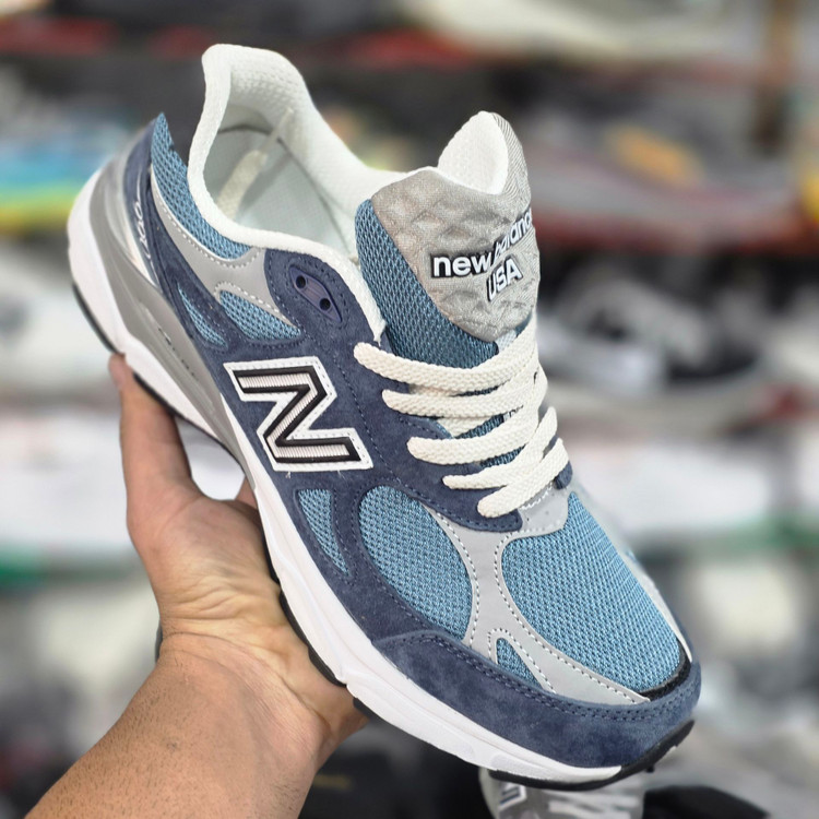 کفش نیوبالانس ۹۹۰ آمریکاییNewbalance v5 990 وارداتی به سفارش USA بالاترین کیفیت درجه۱. سایز ۴۰الی ۴۵پایین ترین قیمت در ایران