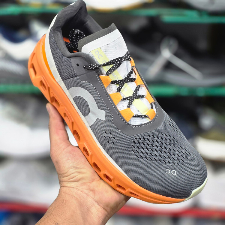 کتونی ویتنامی کیوسی کلود منستر سایز ۴۰ تا ۴۵ / On Cloudmonster