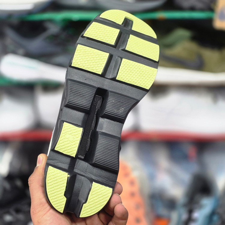 کتونی ویتنامی کیوسی کلود منستر سایز ۴۰ تا ۴۵ / On Cloudmonster