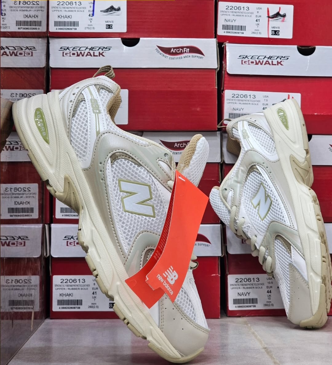 نیوبالانس ۵۳۰/ new balance 530/ساخت ویتنام/ست اسپرت مناسب پیاده رویی،دویدن ،رانینگ/سایز ۳۷تا ۴۵ همراه با جعبه بارکد دار فروش بصورت عمده و تک