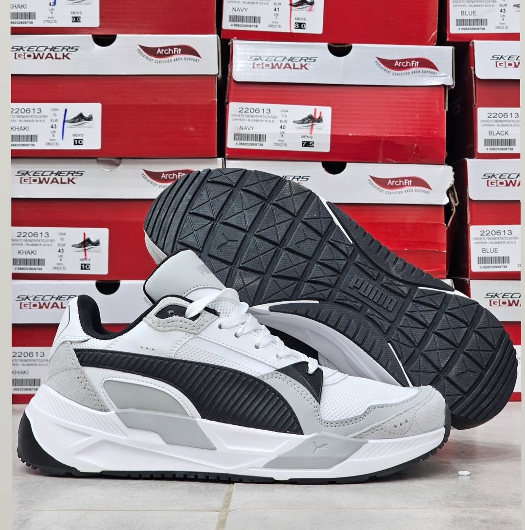 کفش پوما ترینیتی 2/puma trinity 2/ساخت ویتنام/سایز ۴۰ الی ۴۵فروش ویژه