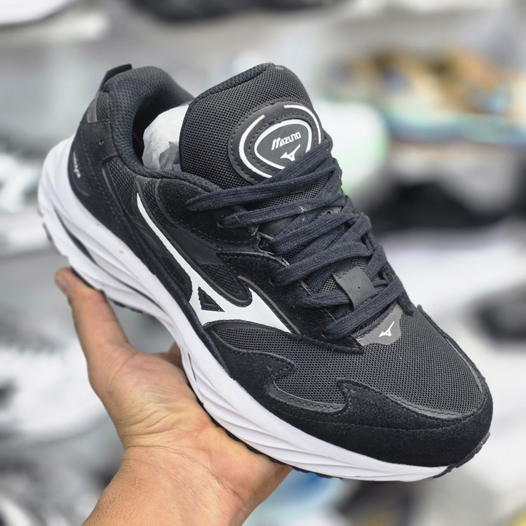 کتونی میزانو ویو رایدر بتا/Mizuno x Graphpaper Wave Rider Beta/ساخت ویتنام/سایز ۴۰ تا ۴۵/ فروش عمده و تک