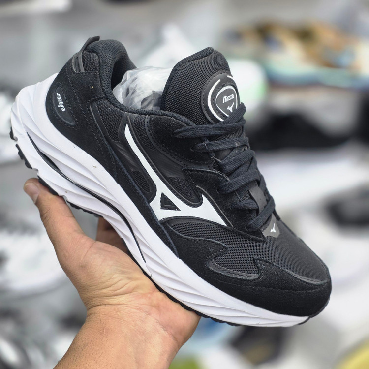 میزانو ویو رایدر بتا/Mizuno x Graphpaper Wave Rider Beta/ساخت ویتنام/سایز ۴۰ تا ۴۵/ فروش عمده و تک
