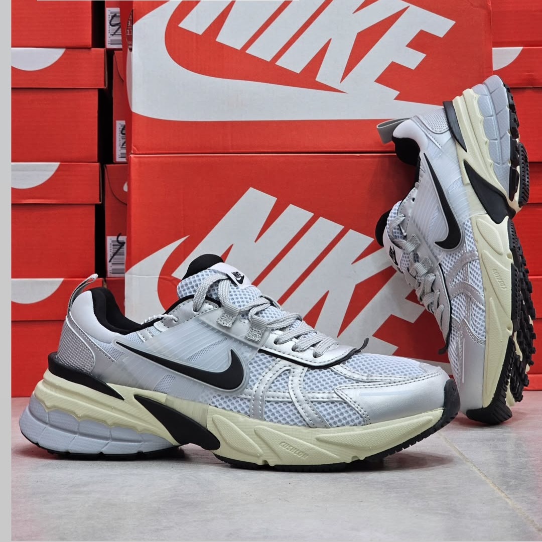 نایک وی تو کیNike V2k Run/ساخت ویتنام | باجعبه بارکد دار سایز38الی45